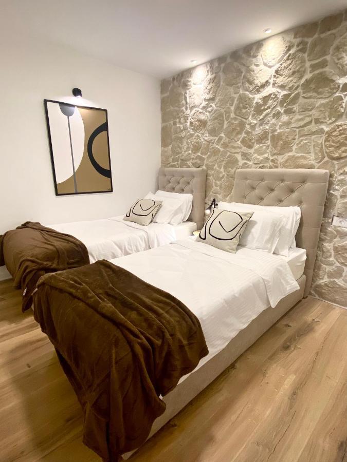 Apartment City Walls In Old Town Of روفينج المظهر الخارجي الصورة