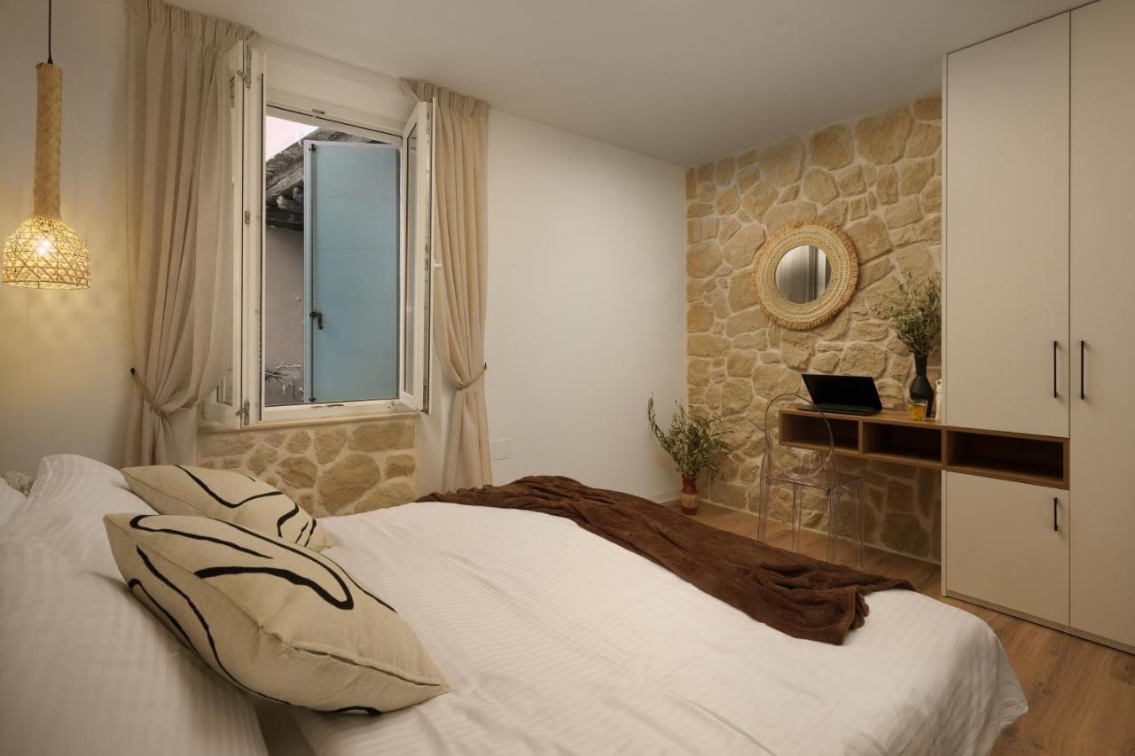 Apartment City Walls In Old Town Of روفينج المظهر الخارجي الصورة